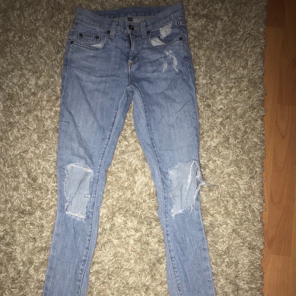 Ripped Carmar Jeans